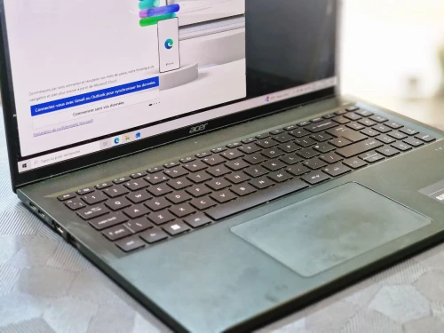 Acer Swift SFE16-43/Ryzen7 7EME /1TR/16Ram/16"