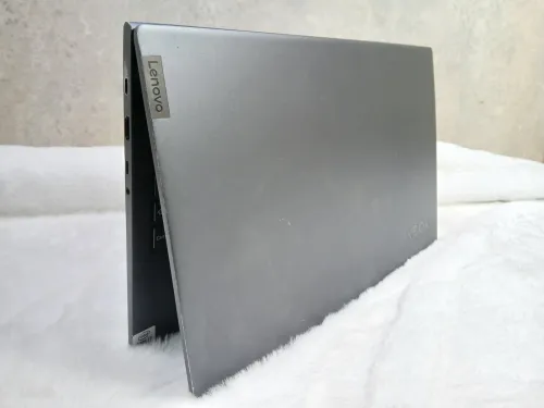 Lenovo 82 AA / i7-10eme / 512 Ssd / 8 RAM / 15.6"