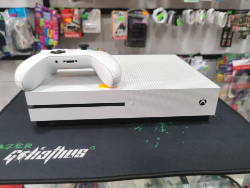XBOX ONE S 500GO