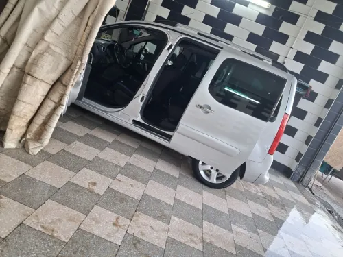 Peugeot Tepee 2011 