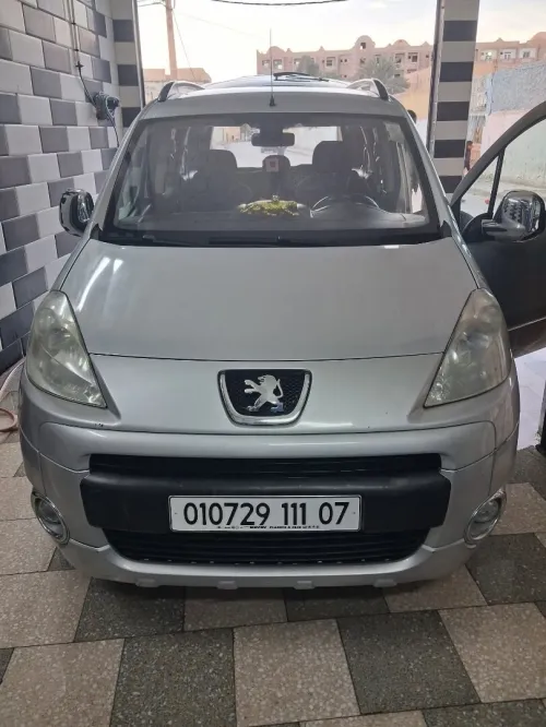 Peugeot Tepee 2011 
