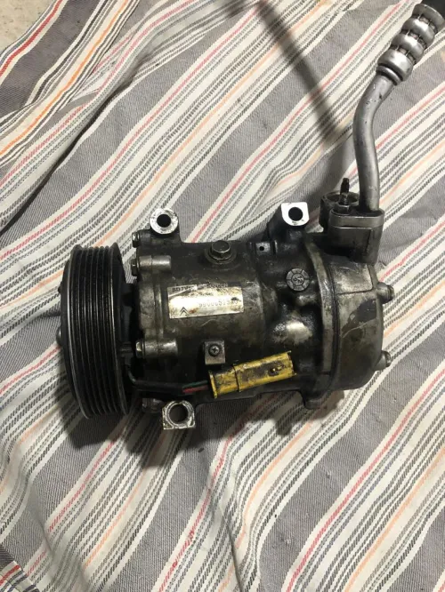 Pieces moteur HDI 1.6 BOSCH