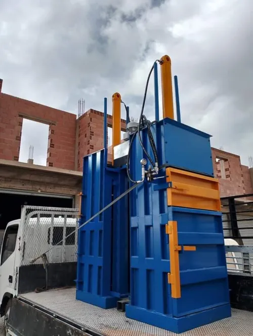 Press hydrauliques pour le plastique carton et cannette 