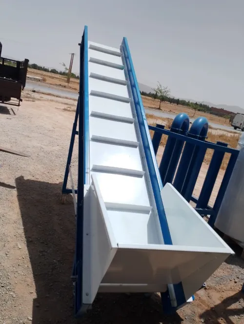 tapis convoyeur des  matériaux de 4 mètre 