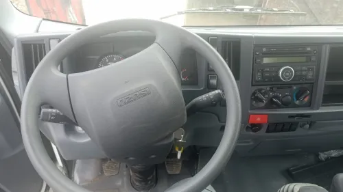 Isuzu Npr71 2025
