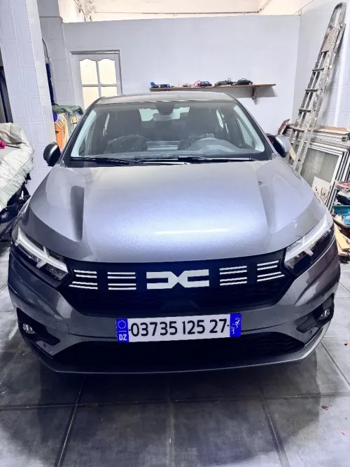 Dacia Logan 2025 03 cylindres