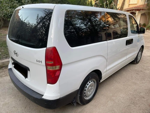 Hyundai H1 8 places