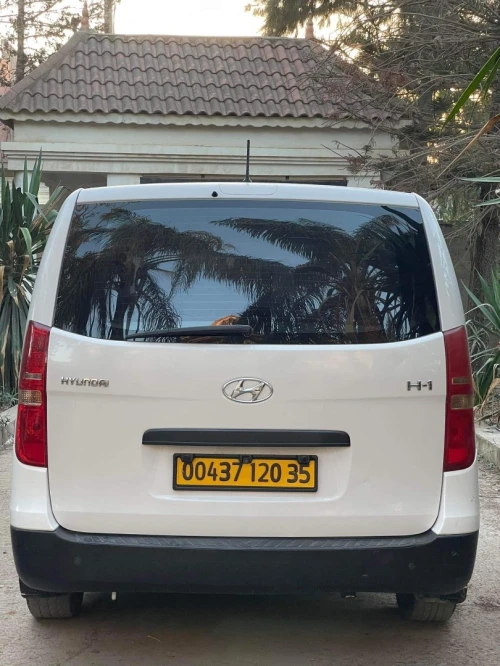 LOCATION MINI VAN