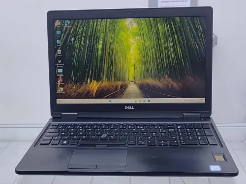 DELL LATITUDE 5590 CPU I7-8650U / RAM 16GB / 512GB SSD / INTEL UHD GRAPHICS + nvidia MX130 2GB