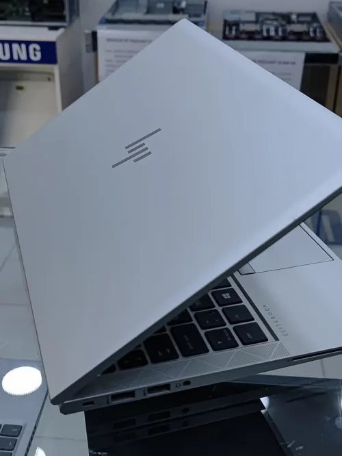 LAPTOP HP ELITEBOOK 845 G8 CPU RYZEN 5 5600U / RAM 16GB / DISQUE DUR 512GB SSD / AMD RADEON GRAPHICS