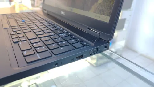 LAPTOP DELL LATITUDE 5591 i5-8400H / RAM 8GB / 256GB SSD / ECRAN 15.6" FHD