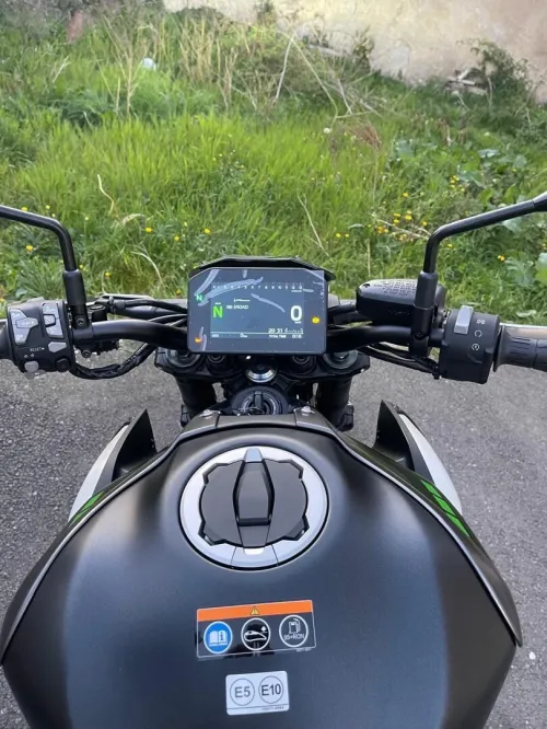 Kawasaki Z-900 2025
