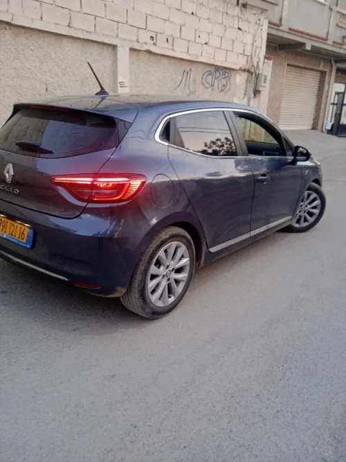 clio antos 2021 