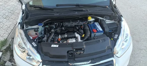 Peugeot 208 2015 Allure