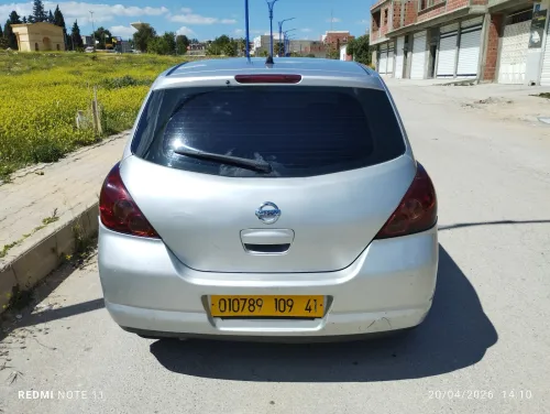 Nissan Tiida 5 portes 2009 