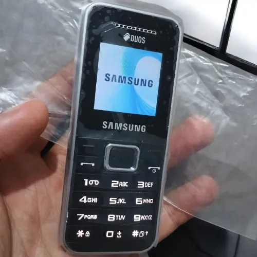 Samsung E1182