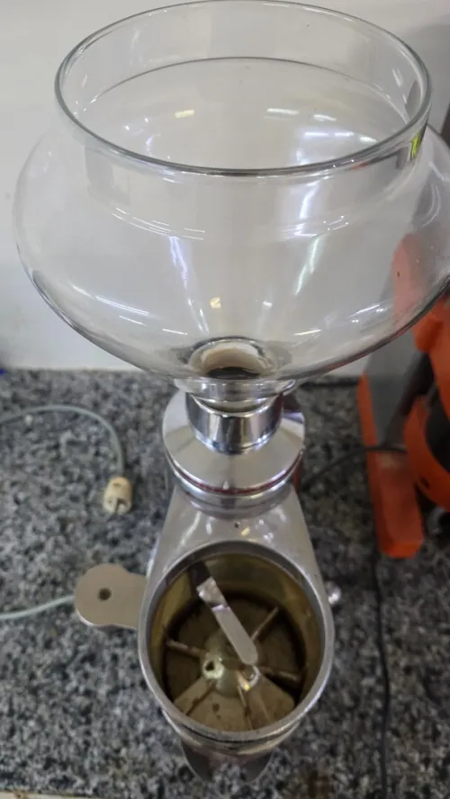 3 Moulin à café. رحاية القهوة