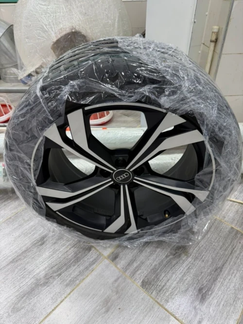 4 Jantes audi Q3 neuf avec pneus Bridgestone