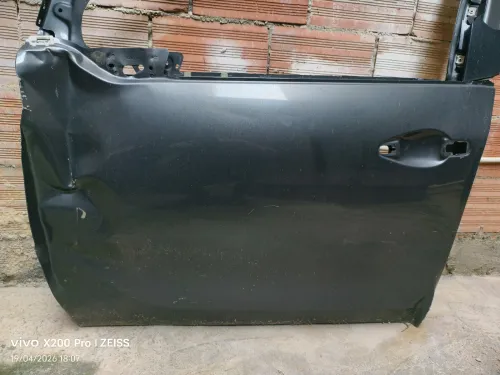 Porte 208 coté chauffeur