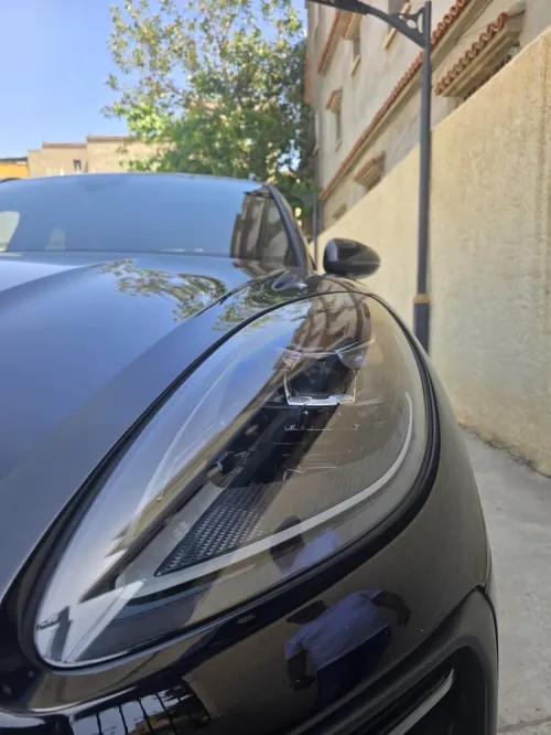 Porsche Macan 2023 Edition black