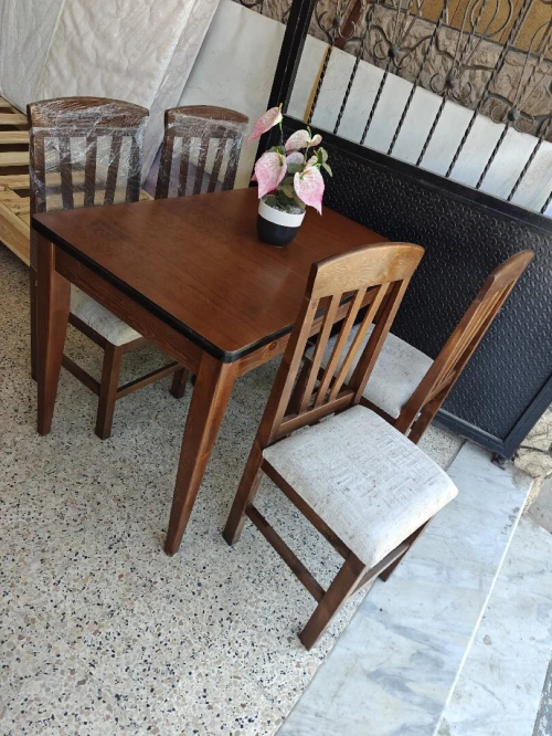 Table cuisine 4 et 6 chaise