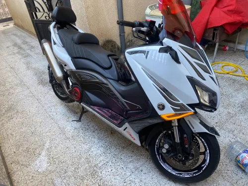 T max Yamaha 2015