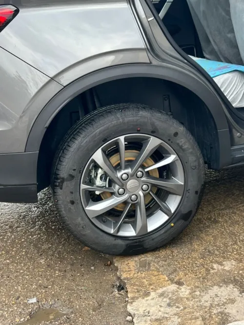 Geely Coolray 2025 base clim boit auto