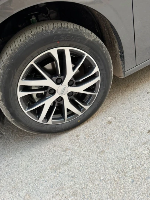 Geely Emgrand 2025 Emgrand