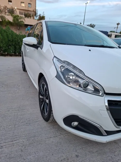 Peugeot 208 2019 Active Facelift