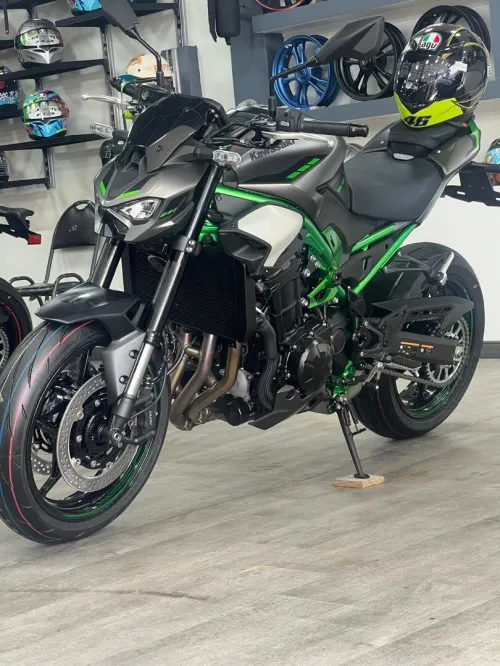 Kawasaki Z900 safi 2025
