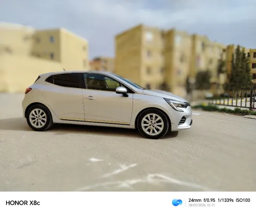 Renault Clio 5 2021 Intounc plis