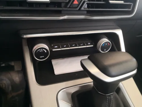 Geely Coolray 2025 