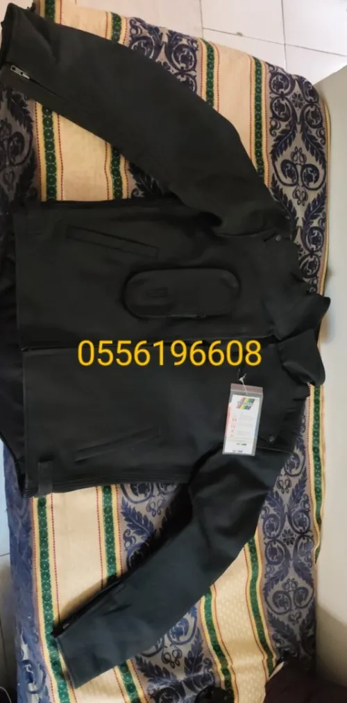 Blouson de moto en cuir Neuf (taille L) 
