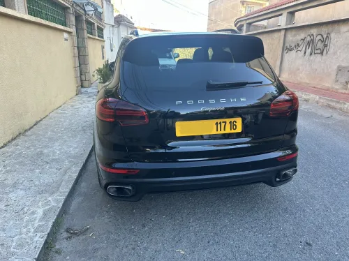 Porsche Cayenne 2017 Platinum edition