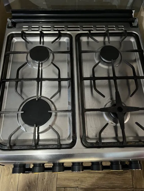 Cuisiniere bella cuzina