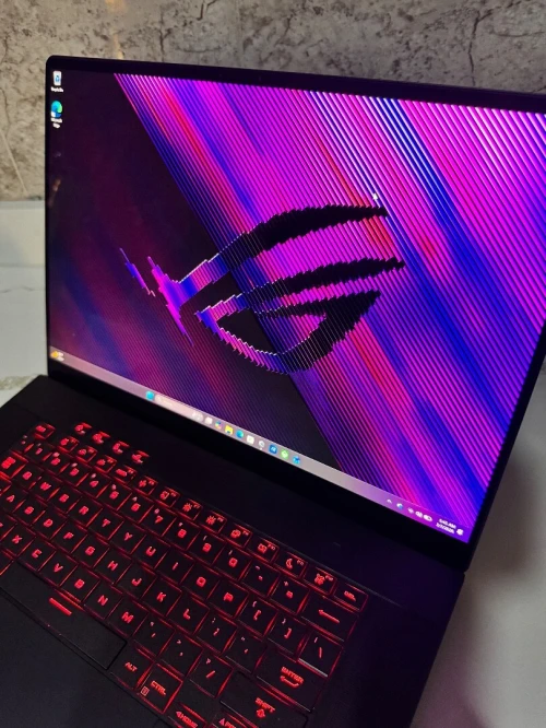 ASUS  ROG Zephyrus G16