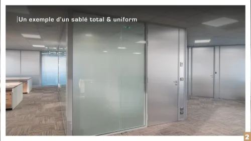 Habillage de vitres en Autocollant Sablé