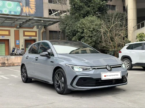 Volkswagen Golf 8 2024 R-Line