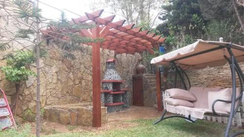 Pergolas et décoration en bois naturel et composite (wpc)