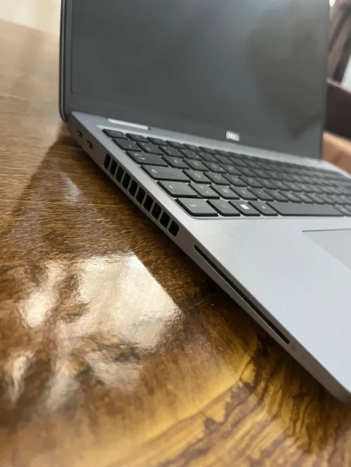 Dell latitude 5540 I7 1365U 32G 512 SSD 15,6 Full HD