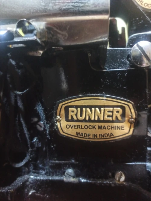 Machine à surjeter "RUNNER"
