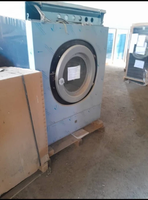 Machine a laver 13 kgs professionnel marque primus italie