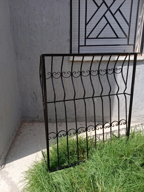 Barroudage et porte pour aadl 