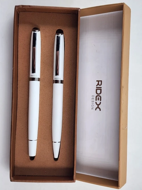 Parures stylos luxe métallique