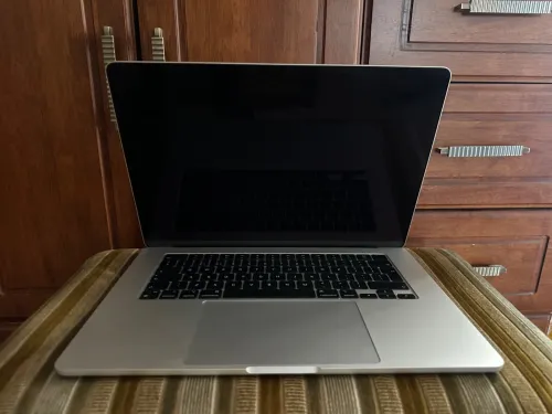 MacBook Air M2 8/256GB 15 pouces 