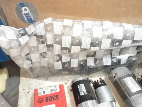 Des pièces détachées pour moteur 2litre hdi
