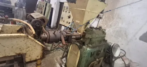 Machine extrusions doubles vices