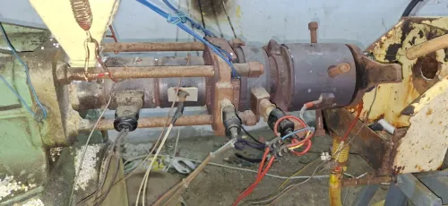 Machine extrusions doubles vices