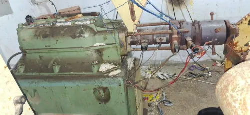Machine extrusions doubles vices