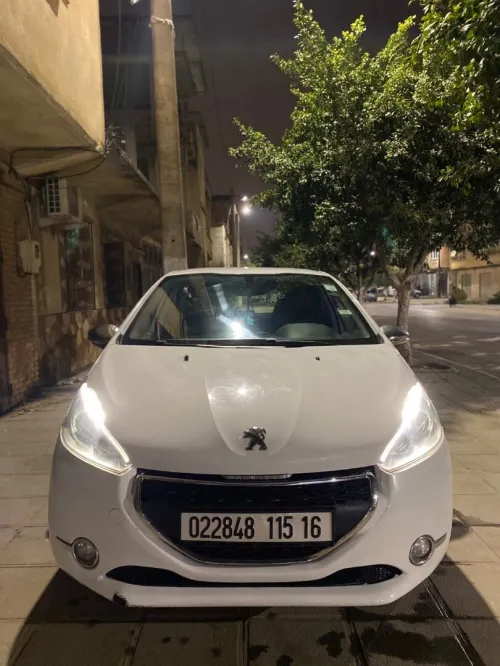 Peugeot 208 2015 Allure